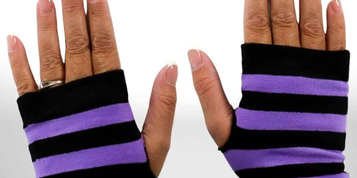 How to Make Fingerless Gloves with Socks – The Crafty Blog Stalker